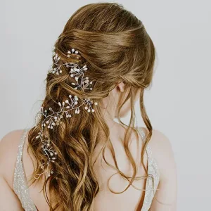 Prom Perfect: Mastering the Half Up Half Down Hairstyle!