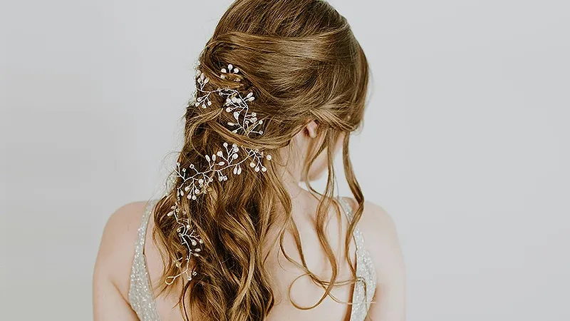 Prom Perfect: Mastering the Half Up Half Down Hairstyle!